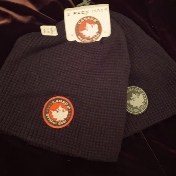 NWT Adorable Canadian active pairs hats - Picture 4 of 4